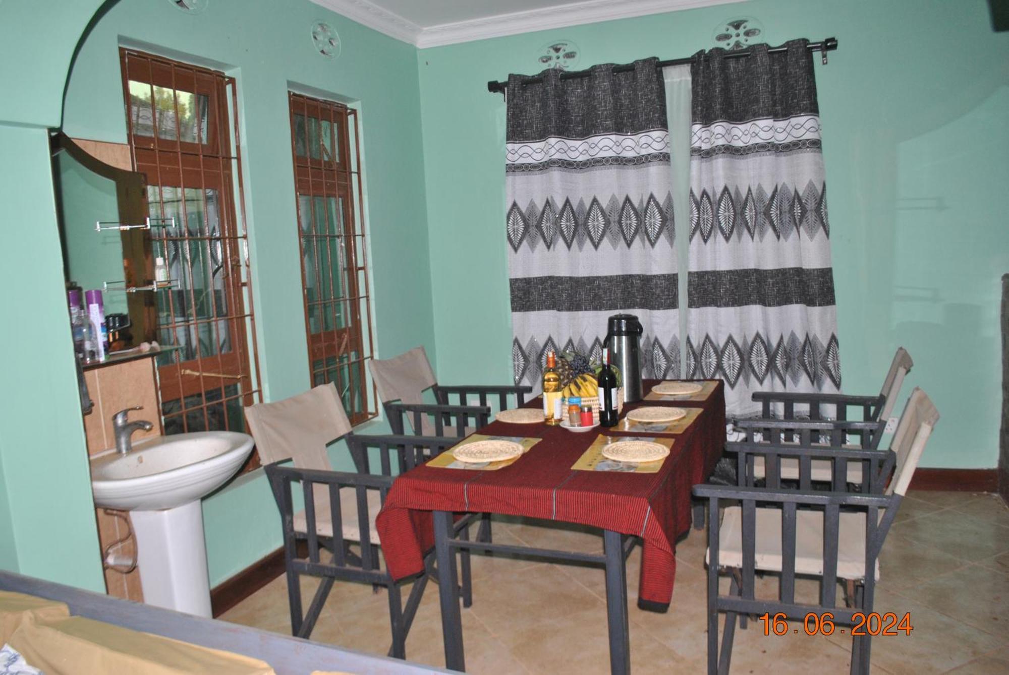 Ngorongoro Villa And Restaurant Karatu Dış mekan fotoğraf